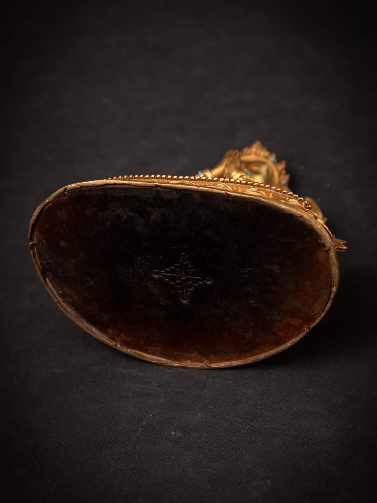 黄铜尼泊尔观世音菩萨雕像