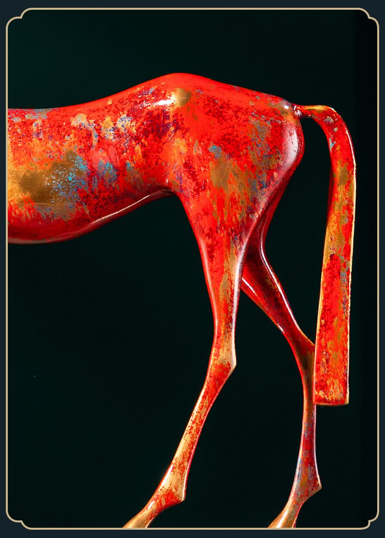 抽象造型黄铜马摆件